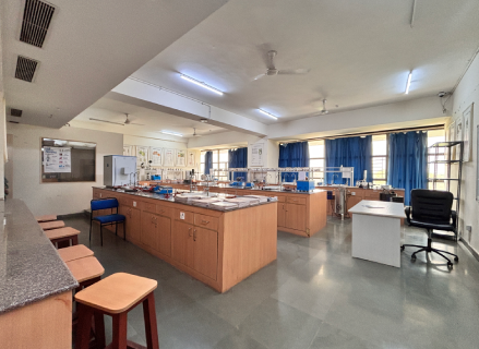 ggm-lab-img