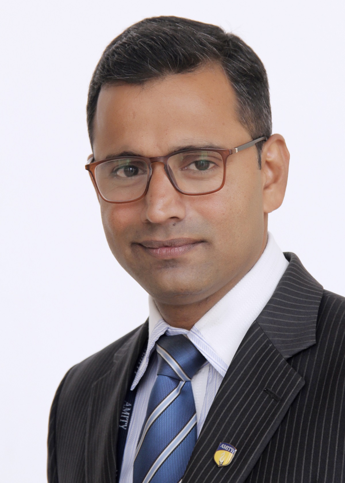 Dr. SAMARTH  PANDE