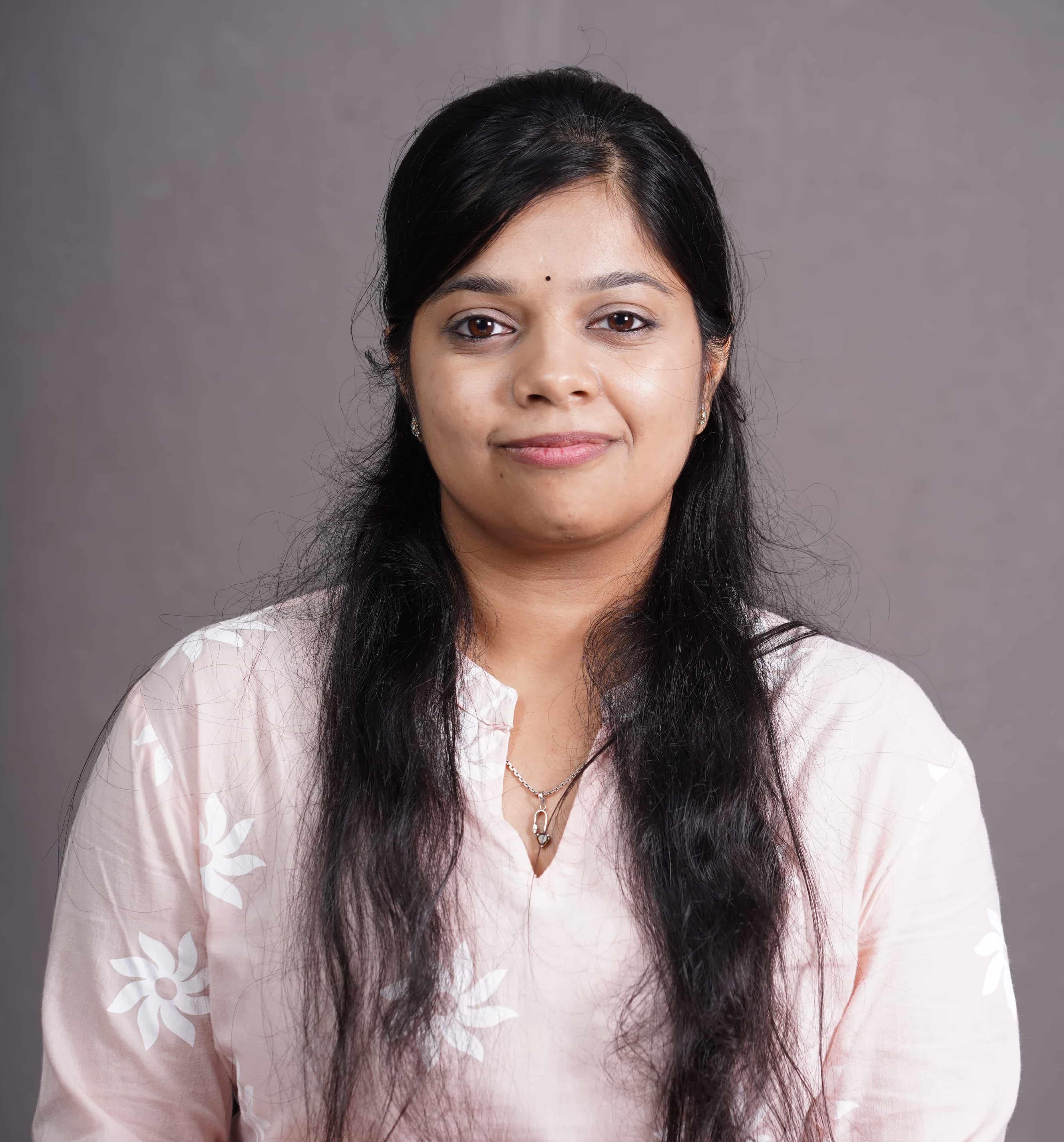 Ms. Himani  Karnawat