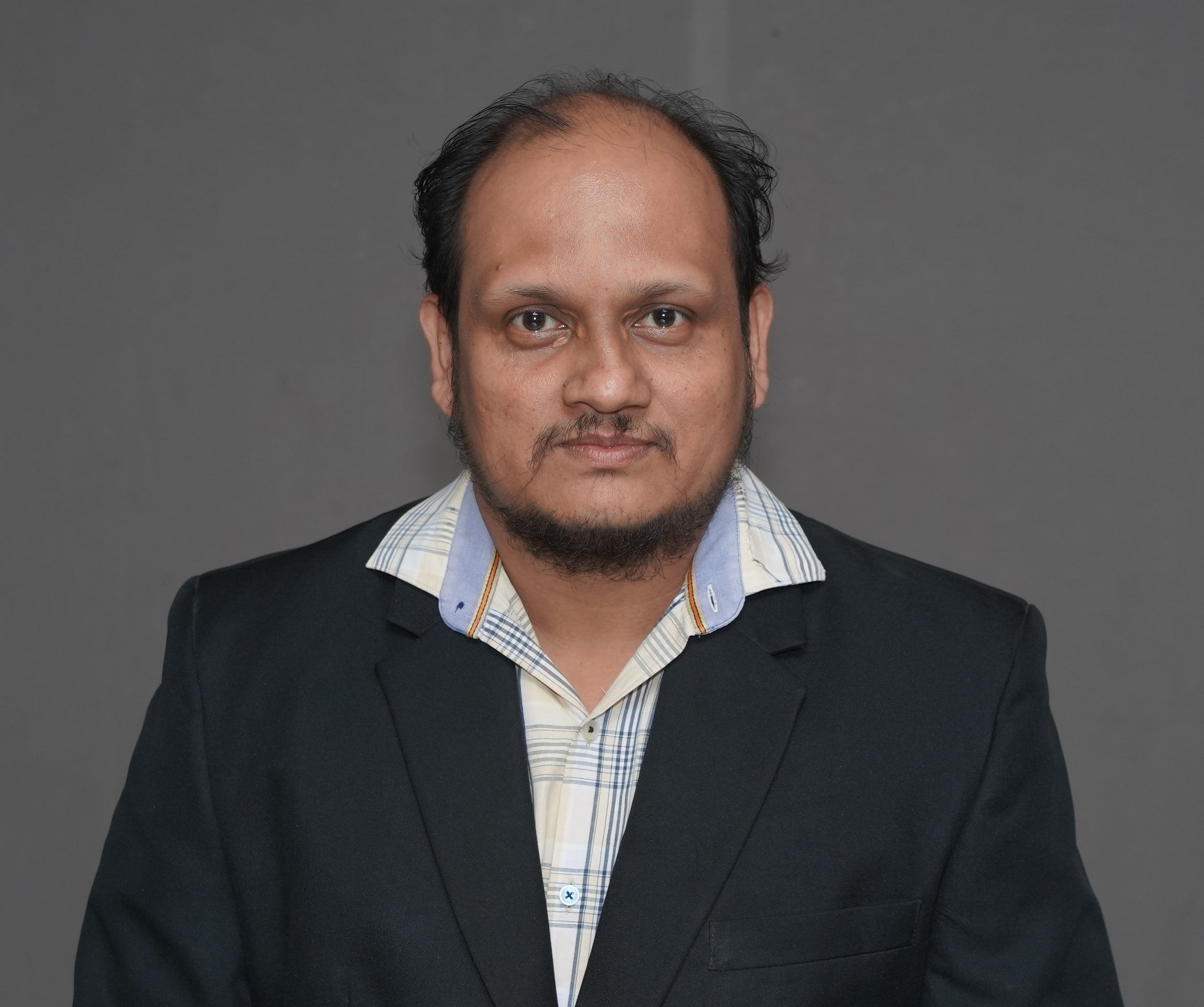 Dr. Mandar  Kirkire
